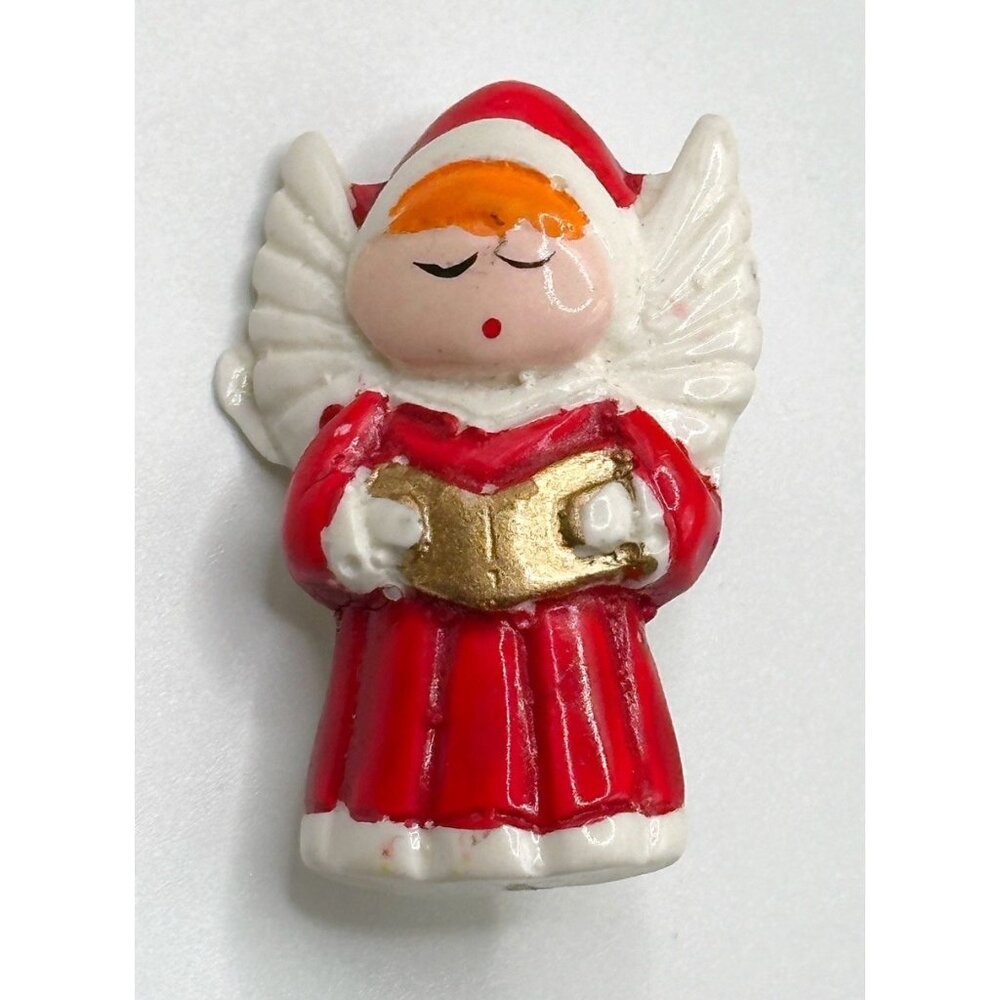 Vintage Christmas Caroling Angel Plastic Pin‎ Brooch